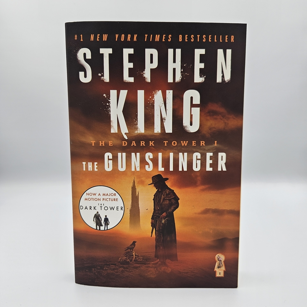 The Dark Tower I : The Gunslinger by Stephen King Paperback
